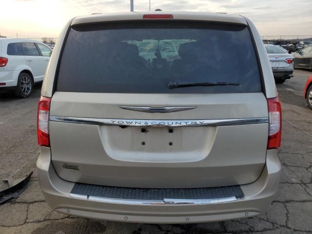 2014 Chrysler Town & Country Touring L