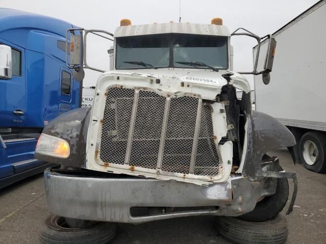 2008 Peterbilt 325