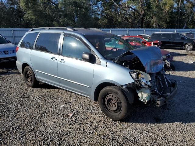 2005 Toyota Sienna CE