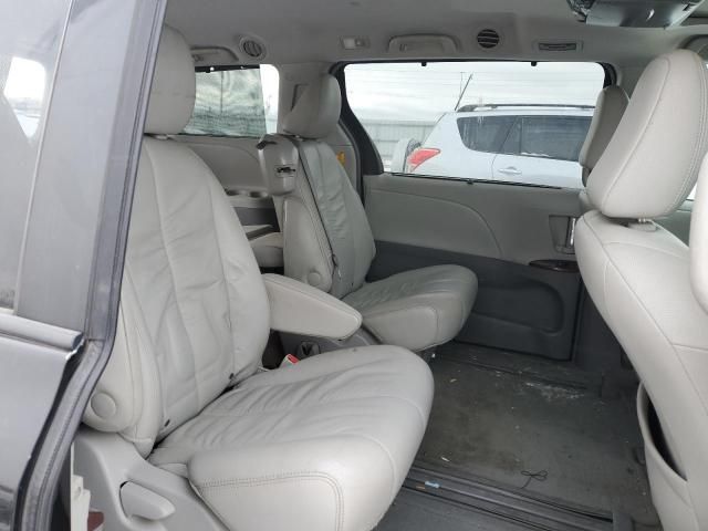 2012 Toyota Sienna XLE