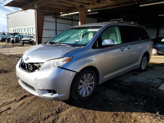 2013 Toyota Sienna LE