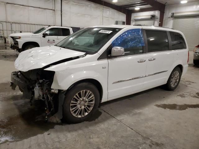 2014 Chrysler Town & Country Touring L