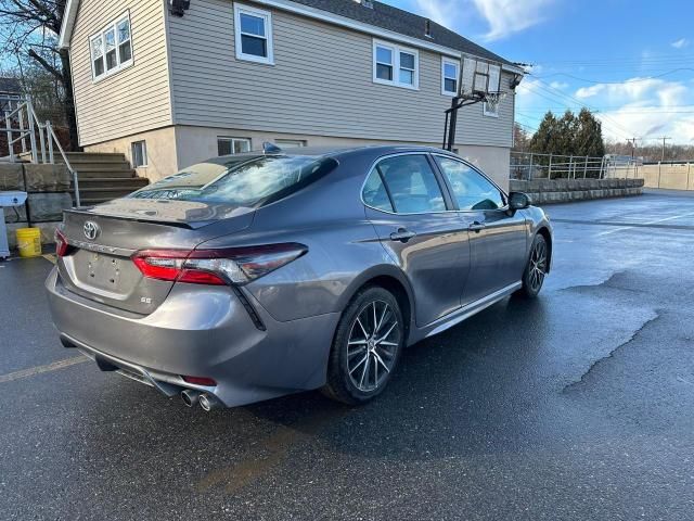 2022 Toyota Camry SE