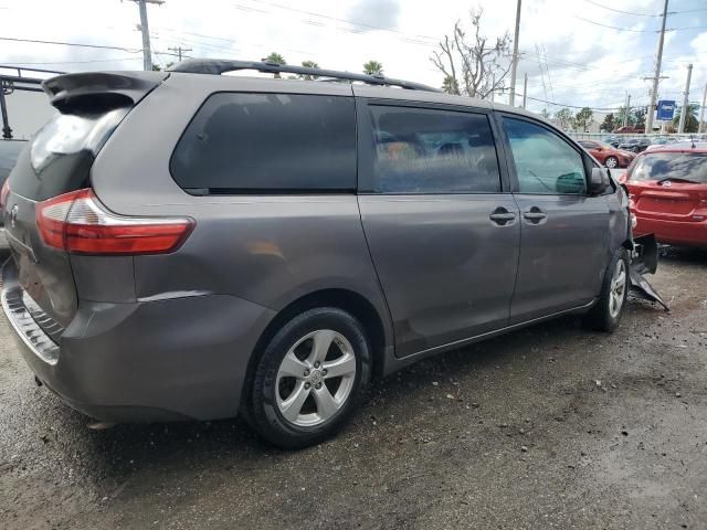 2016 Toyota Sienna LE