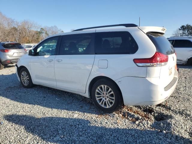 2014 Toyota Sienna XLE