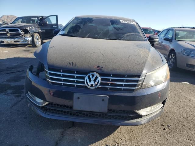 2013 Volkswagen Passat SEL