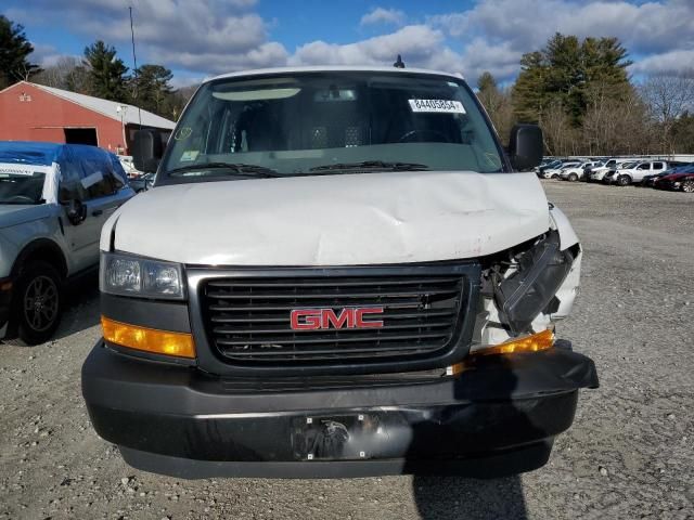 2022 GMC Savana G3500