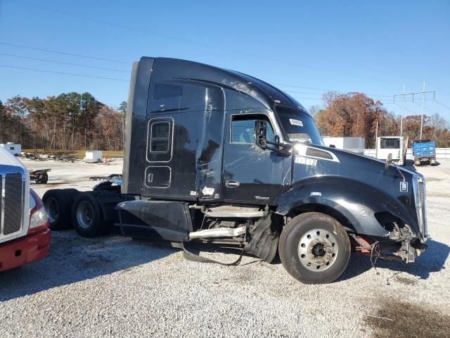 2014 Kenworth Construction T680