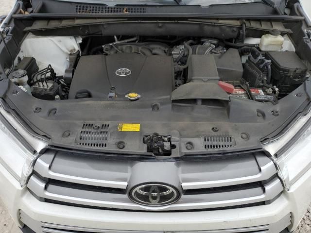 2017 Toyota Highlander LE