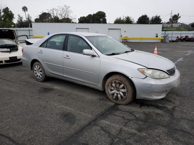 2005 Toyota Camry LE