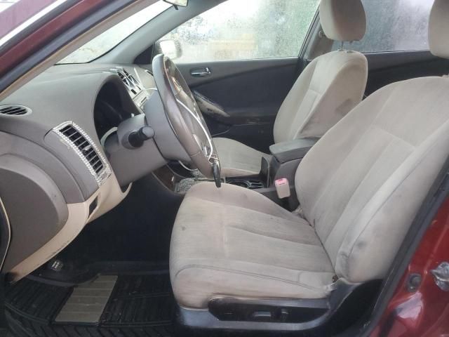 2010 Nissan Altima Base