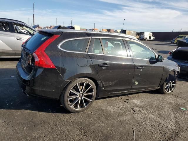 2017 Volvo V60 T5 Platinum