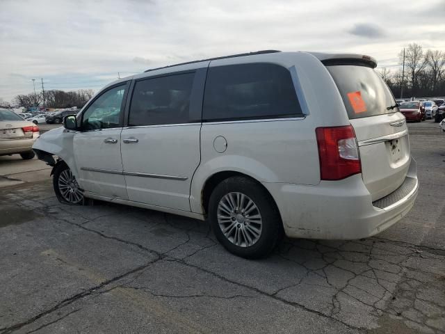 2013 Chrysler Town & Country Touring L