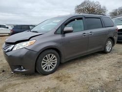 Lots with Bids for sale at auction: 2015 Toyota Sienna XLE