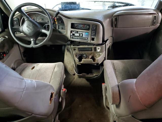 2004 GMC Safari XT