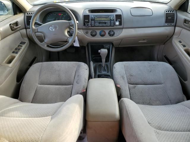 2004 Toyota Camry LE