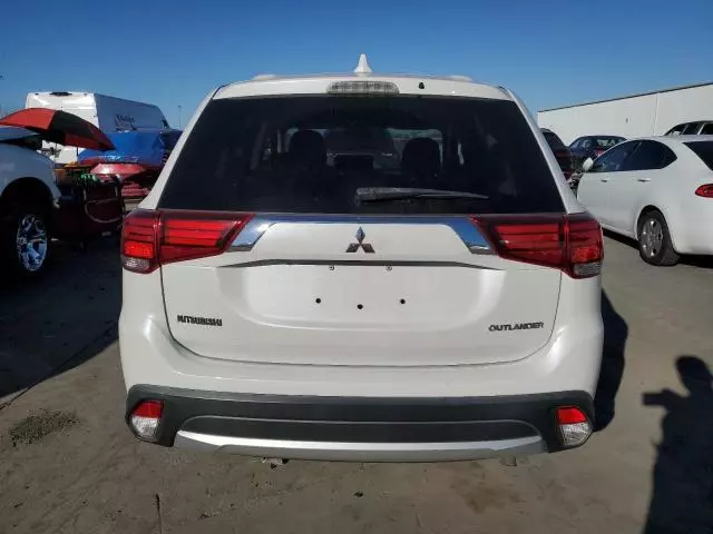 2017 Mitsubishi Outlander ES