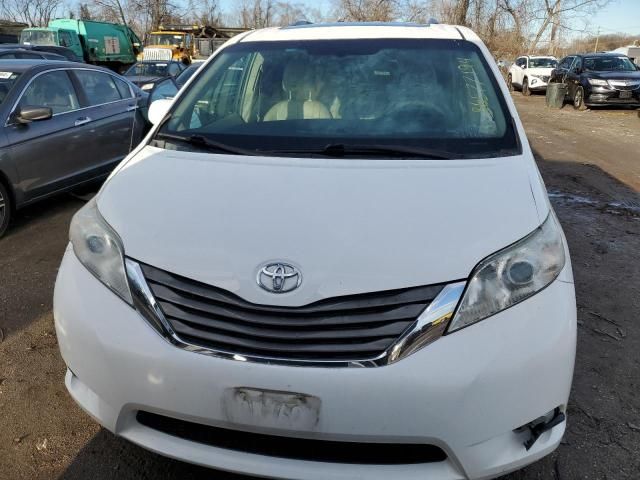 2014 Toyota Sienna XLE