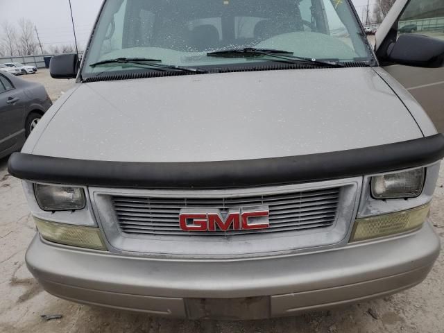 2005 GMC Safari XT