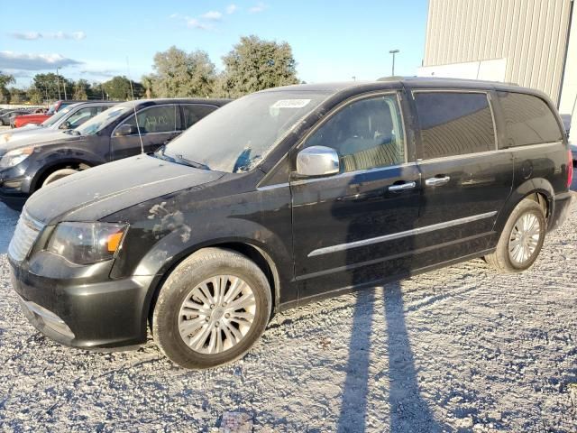 2013 Chrysler Town & Country Limited