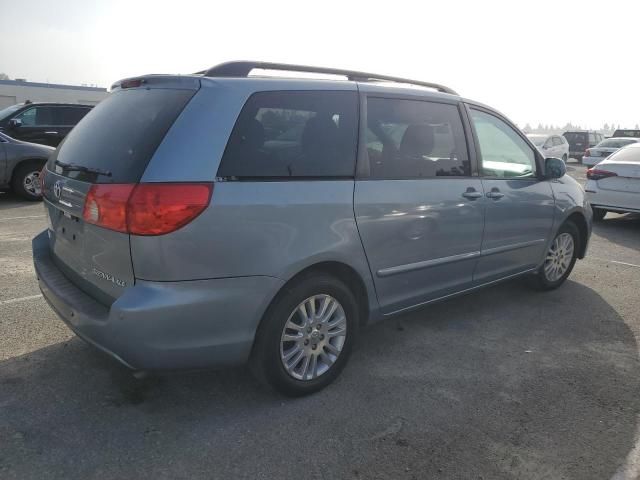 2010 Toyota Sienna XLE