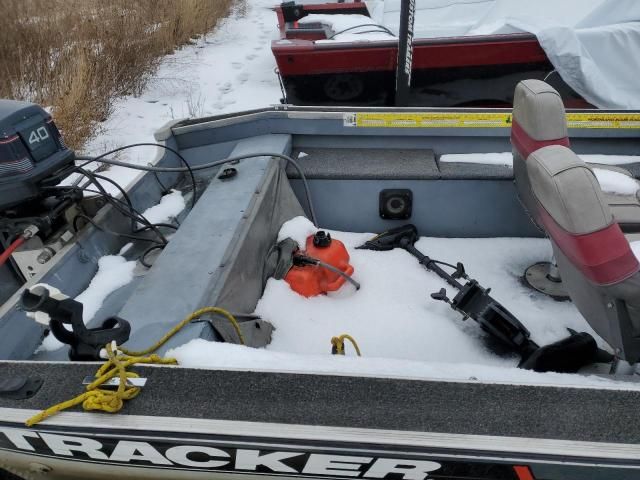 1990 Tracker Boat