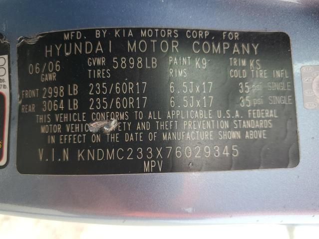 2007 Hyundai Entourage GLS