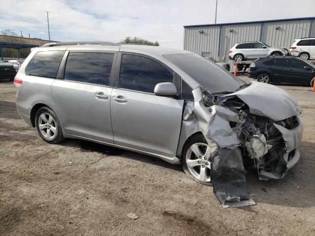 2014 Toyota Sienna LE