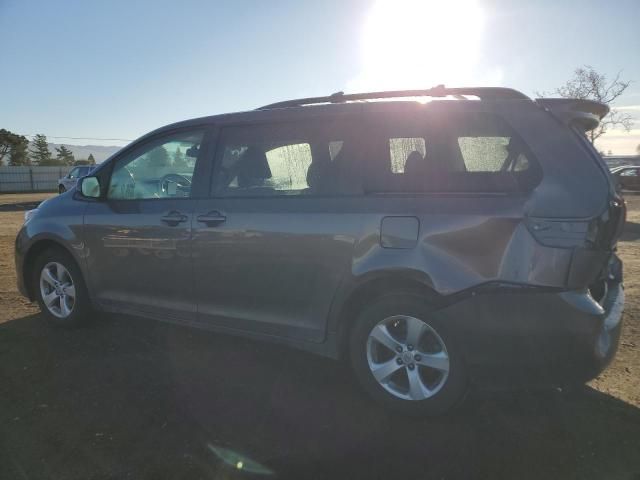 2014 Toyota Sienna LE