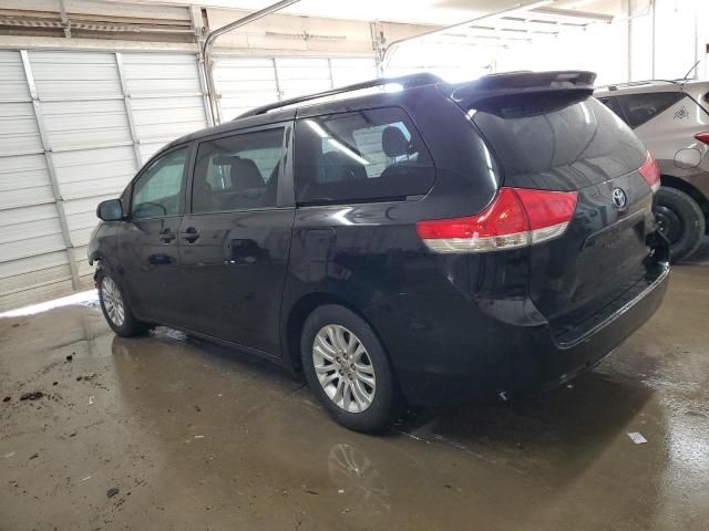 2012 Toyota Sienna XLE