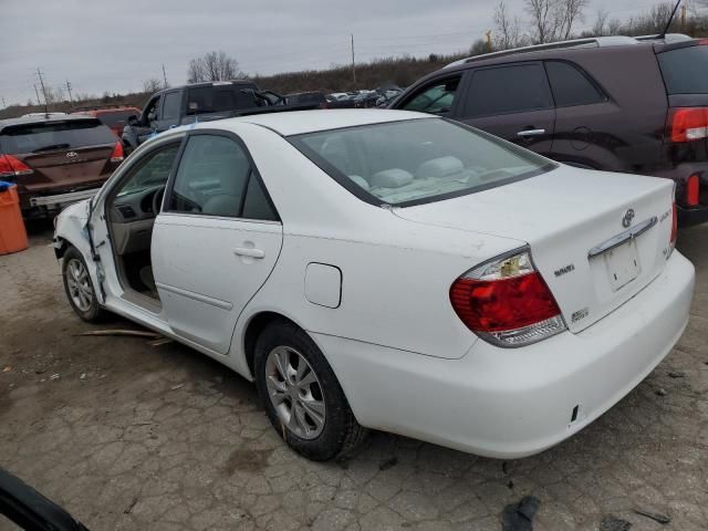 2005 Toyota Camry LE