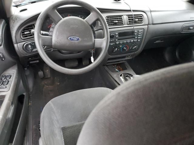 2004 Ford Taurus SE