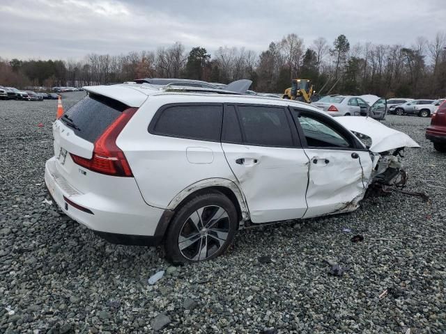 2020 Volvo V60 Cross Country T5 Momentum