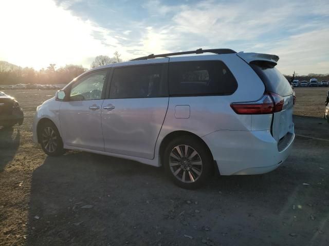 2020 Toyota Sienna XLE