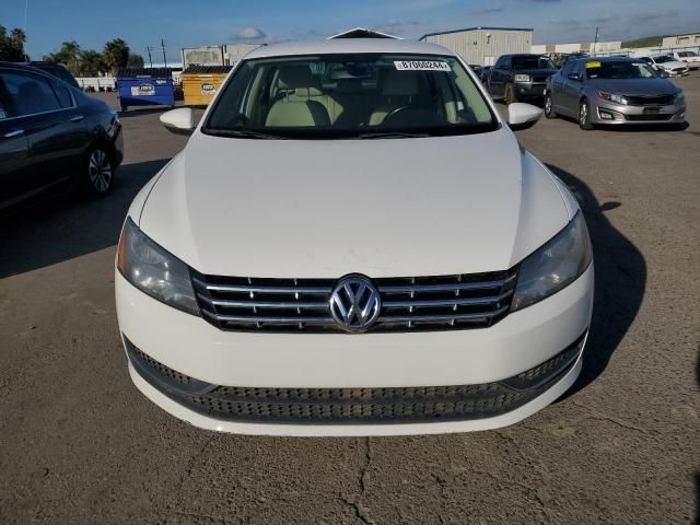 2012 Volkswagen Passat SE