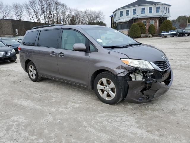 2011 Toyota Sienna LE