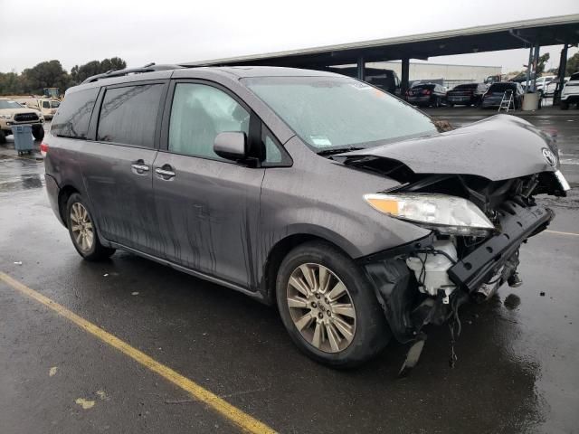 2012 Toyota Sienna XLE