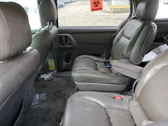 2004 Toyota Sienna XLE