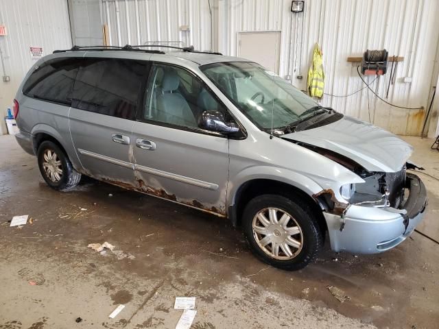 2005 Chrysler Town & Country Touring