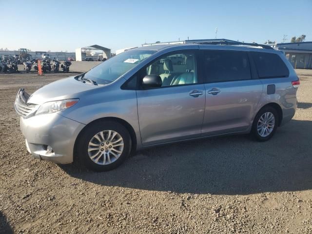 2011 Toyota Sienna XLE