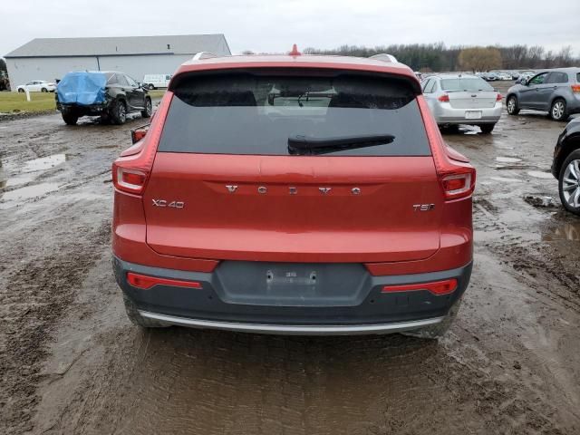 2019 Volvo XC40 T5 Momentum