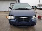 2005 Chrysler Town & Country