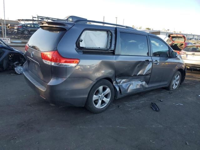 2011 Toyota Sienna LE