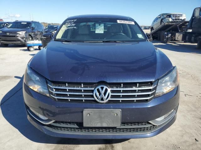 2014 Volkswagen Passat SEL