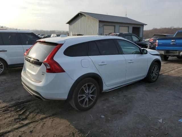 2016 Volvo V60 Cross Country Premier