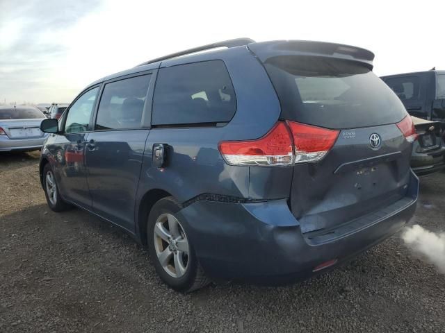 2013 Toyota Sienna LE