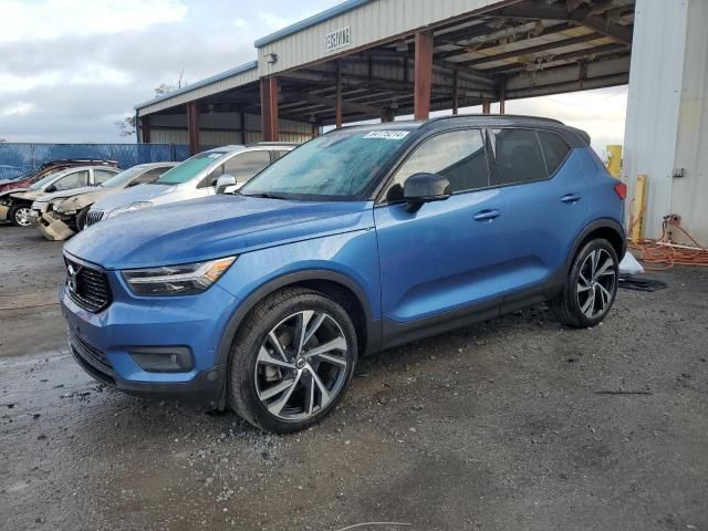 2019 Volvo XC40 T5 Momentum