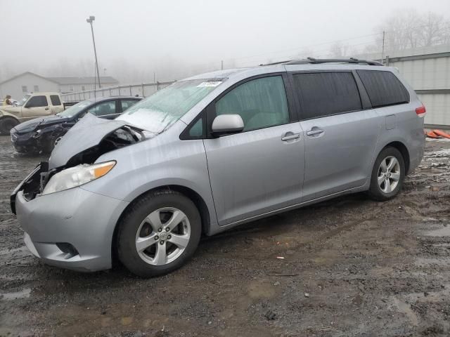 2012 Toyota Sienna LE