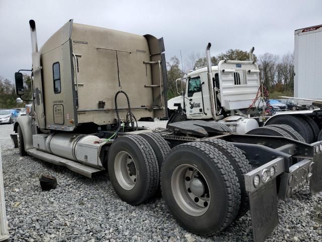 2009 Freightliner Conventional Coronado 132