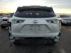 2022 Toyota Highlander L